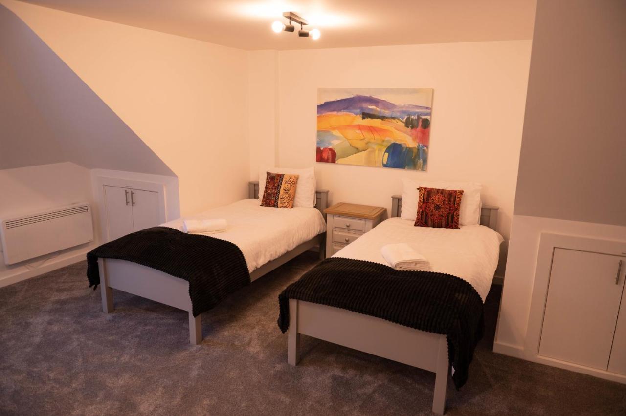 Walnut Flats-F4, 2-Bedroom With Ensuite - Parking, Netflix, Wifi - Close To Oxford, Bicester & Blenheim Palace Кидлингтън Екстериор снимка