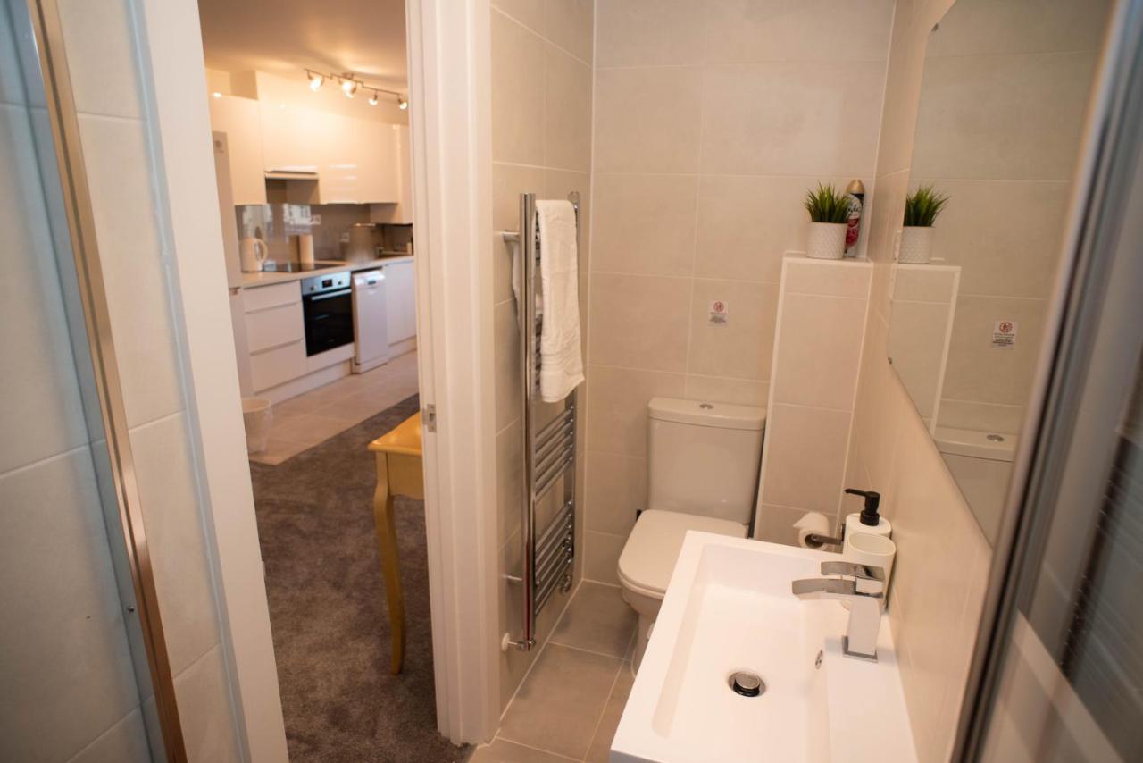 Walnut Flats-F4, 2-Bedroom With Ensuite - Parking, Netflix, Wifi - Close To Oxford, Bicester & Blenheim Palace Кидлингтън Екстериор снимка