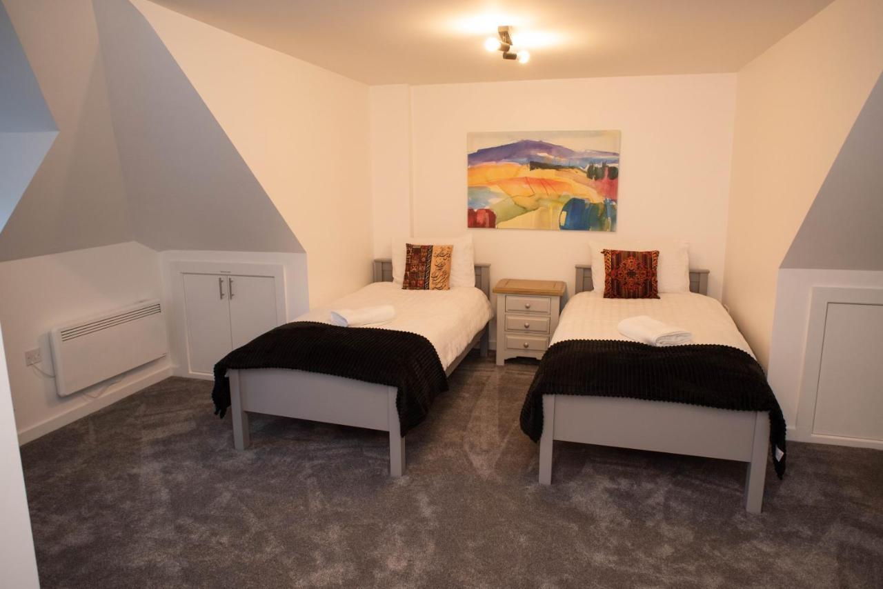 Walnut Flats-F4, 2-Bedroom With Ensuite - Parking, Netflix, Wifi - Close To Oxford, Bicester & Blenheim Palace Кидлингтън Екстериор снимка