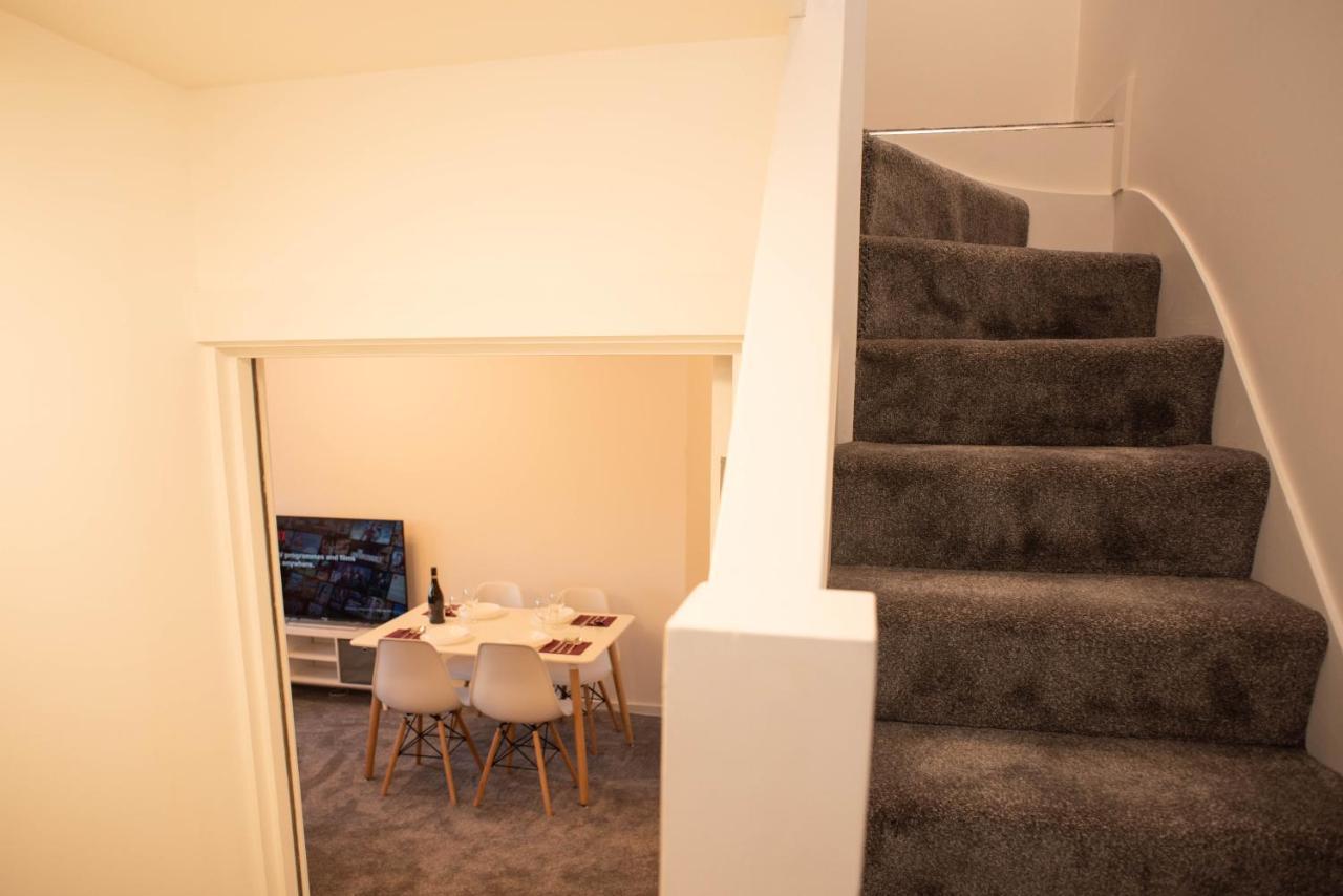 Walnut Flats-F4, 2-Bedroom With Ensuite - Parking, Netflix, Wifi - Close To Oxford, Bicester & Blenheim Palace Кидлингтън Екстериор снимка