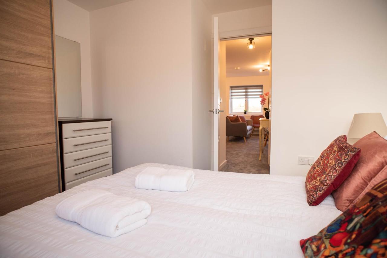 Walnut Flats-F4, 2-Bedroom With Ensuite - Parking, Netflix, Wifi - Close To Oxford, Bicester & Blenheim Palace Кидлингтън Екстериор снимка