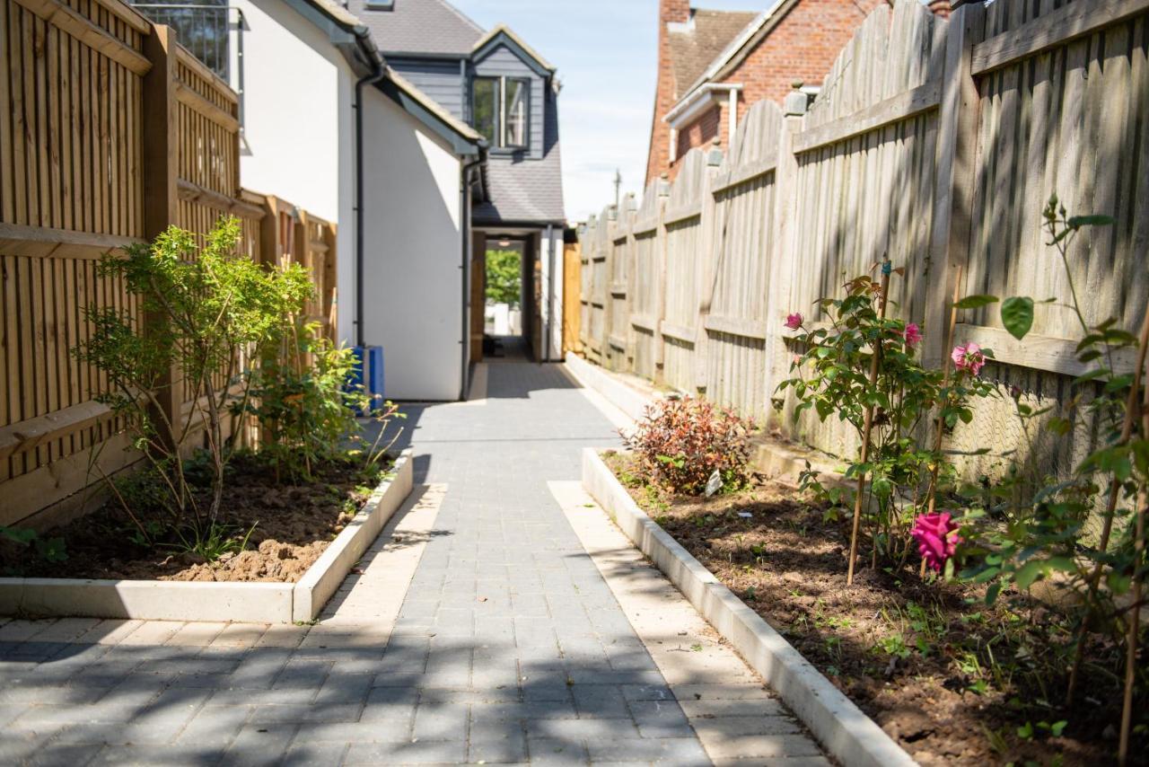 Walnut Flats-F4, 2-Bedroom With Ensuite - Parking, Netflix, Wifi - Close To Oxford, Bicester & Blenheim Palace Кидлингтън Екстериор снимка