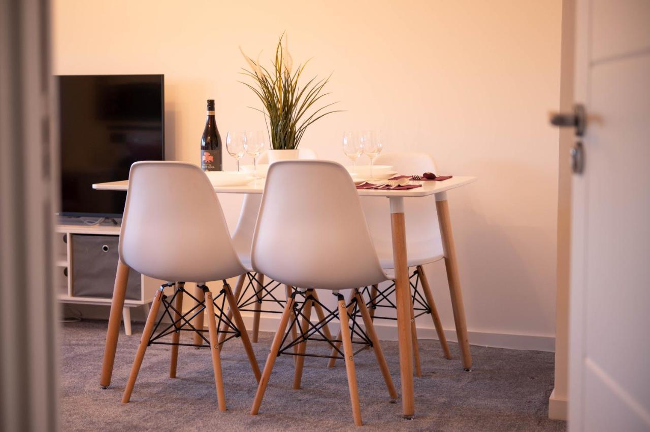Walnut Flats-F4, 2-Bedroom With Ensuite - Parking, Netflix, Wifi - Close To Oxford, Bicester & Blenheim Palace Кидлингтън Екстериор снимка